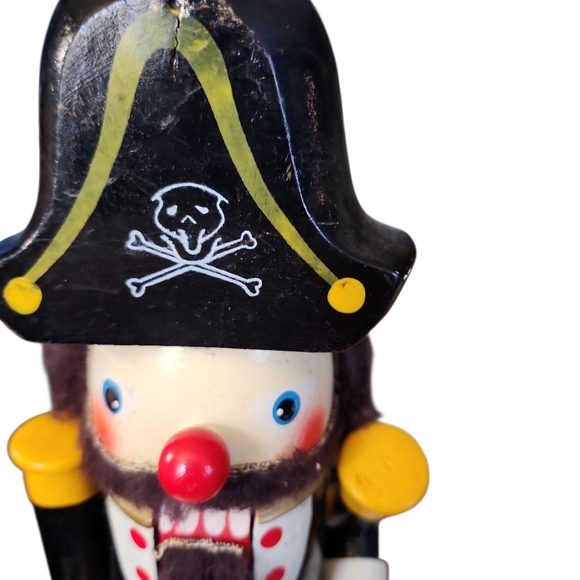 Two Vintage Nutcrackers, Pirate And Chimney Sweep - Picture 3 of 12